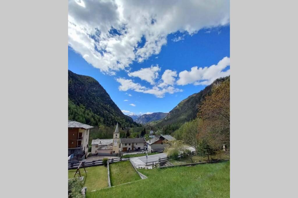 Ferienwohnung Monolocale Rustico Di Montagna Antey-Saint-André Exterior foto