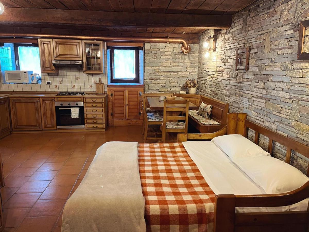 Ferienwohnung Monolocale Rustico Di Montagna Antey-Saint-André Exterior foto